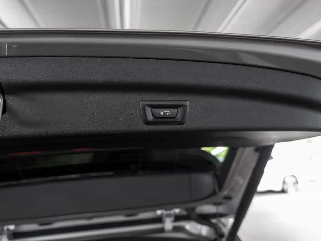 BMW X1 sDrive 20i M-Sport LED NAVI KAMERA SHZ PDC 06/2024-photo-11