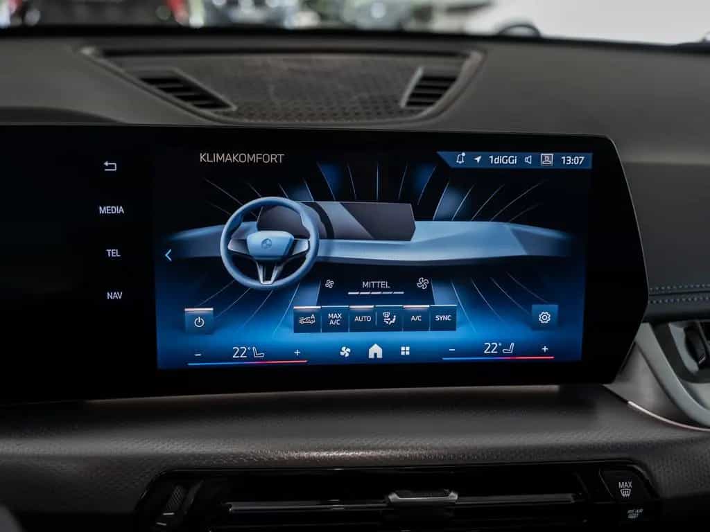 BMW X1 sDrive 20i M-Sport LED NAVI KAMERA SHZ PDC 06/2024-photo-17