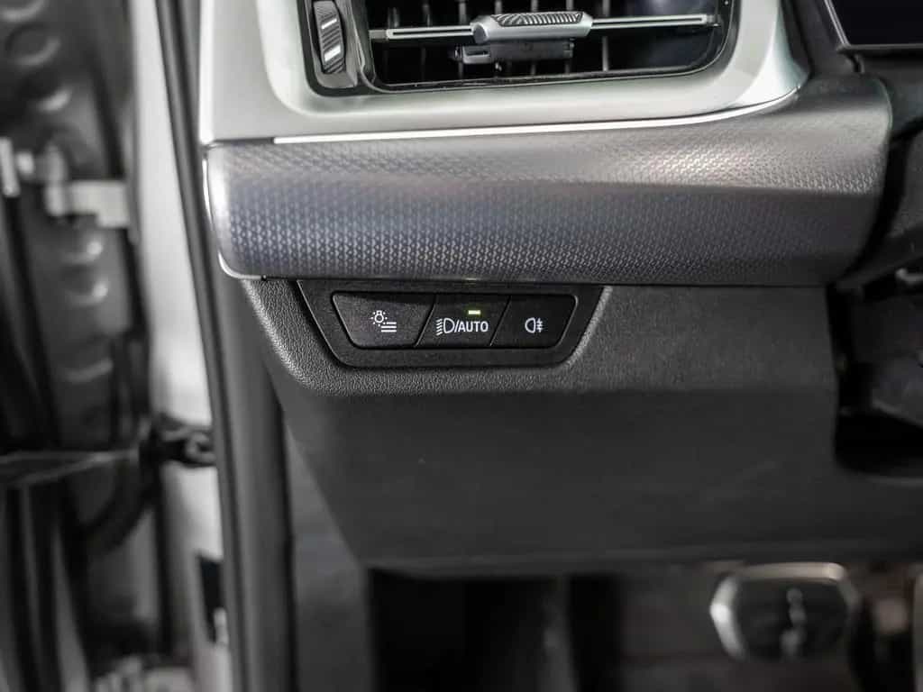 BMW X1 sDrive 20i M-Sport LED NAVI KAMERA SHZ PDC 06/2024-photo-22