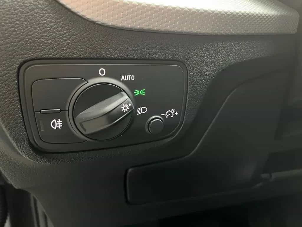 Audi Q2 30 TFSI S-LINE, Navi, LED-SW, Shz, el.Heckkl. 08/2025-photo-17