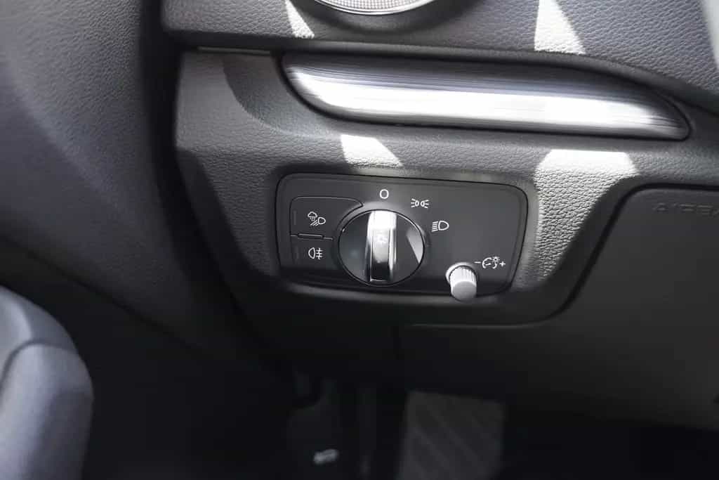 Audi A3 Sportback 1.5 basis LED Navi Kamera Bluetooth 07/2018-photo-23