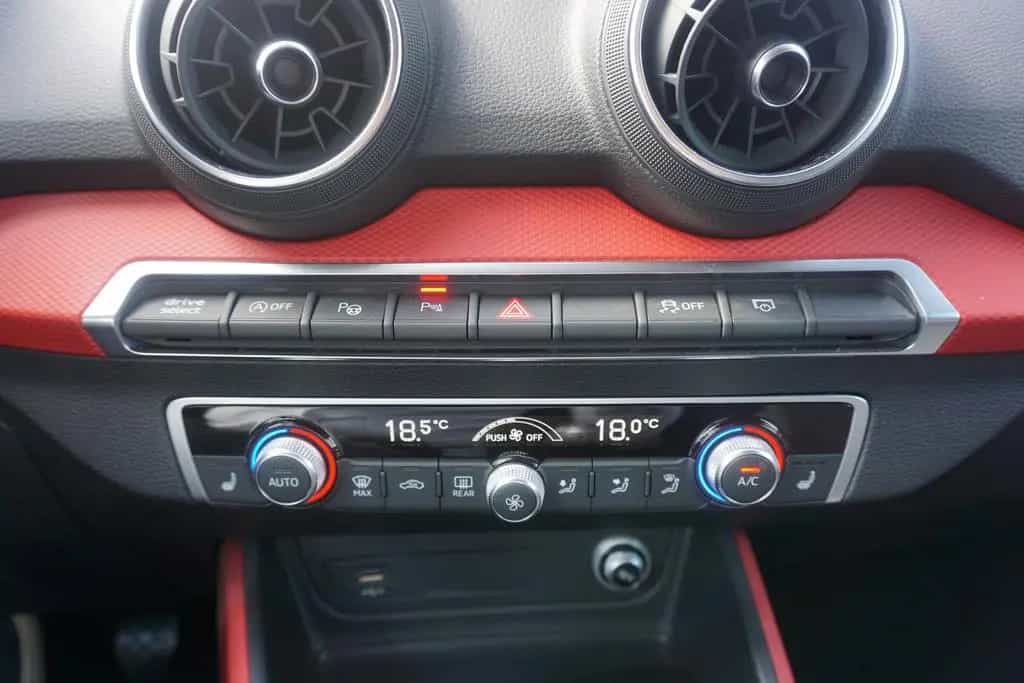 Audi Q2 1.4 TFSI S-Line LED Navi B&O Virtual Cockpit 07/2018-photo-16