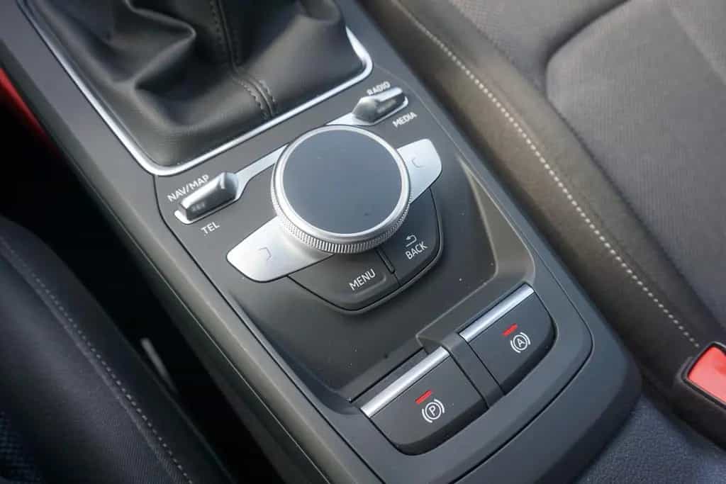 Audi Q2 1.4 TFSI S-Line LED Navi B&O Virtual Cockpit 07/2018-photo-18