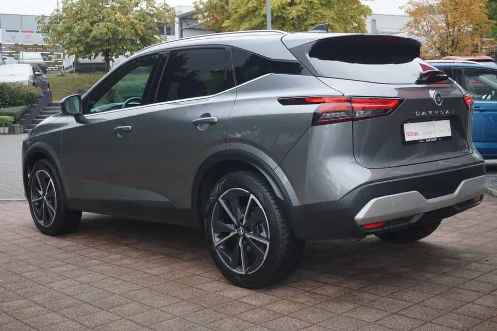 Nissan Qashqai 1.3 DIG-T MHEV 4x4 Tekna LED ACC 360° 08/2022-photo-3