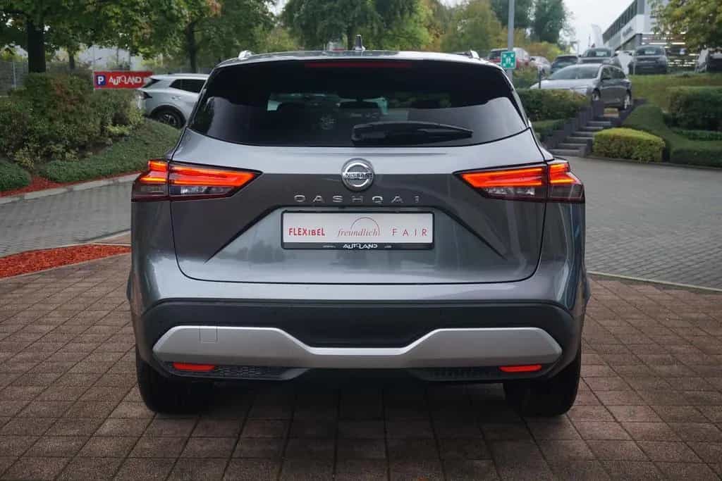 Nissan Qashqai 1.3 DIG-T MHEV 4x4 Tekna LED ACC 360° 08/2022-photo-4