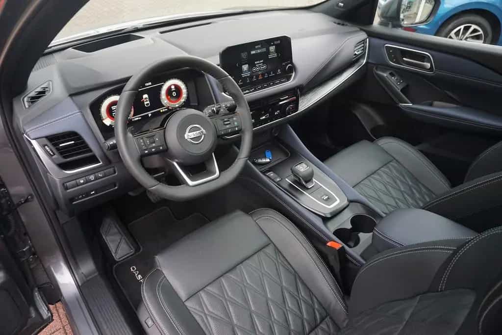 Nissan Qashqai 1.3 DIG-T MHEV 4x4 Tekna LED ACC 360° 08/2022-photo-9