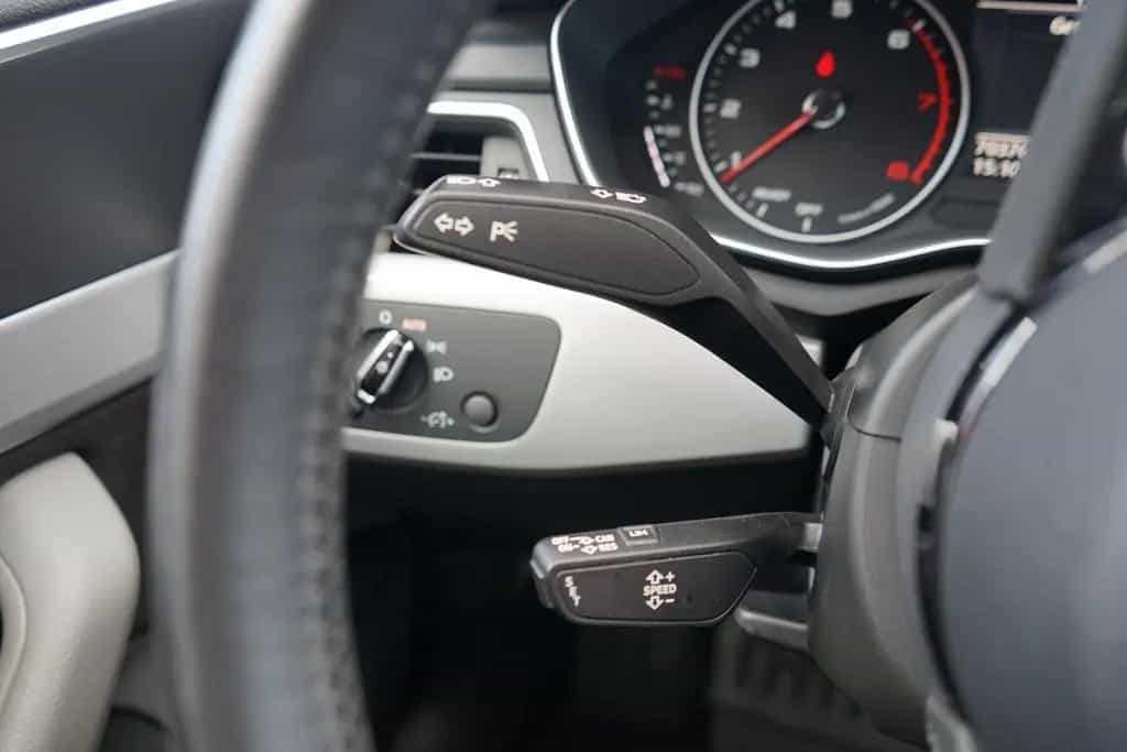 Audi A5 Sportback 2.0 TFSI Bi-Xenon Navi Sitzheizung 06/2017-photo-17