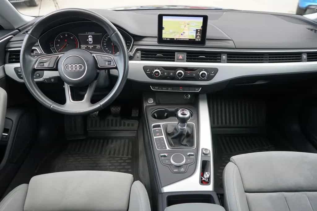 Audi A5 Sportback 2.0 TFSI Bi-Xenon Navi Sitzheizung 06/2017-photo-5