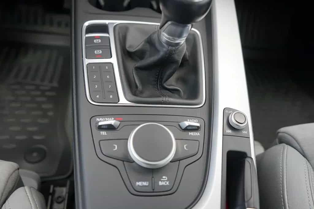 Audi A5 Sportback 2.0 TFSI Bi-Xenon Navi Sitzheizung 06/2017-photo-9