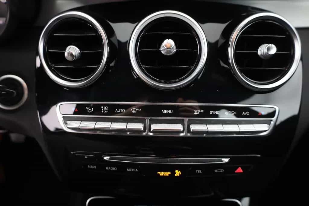 Mercedes-Benz C 180 T Avantgarde LED Navi Sitzheizung PDC 06/2017-photo-11