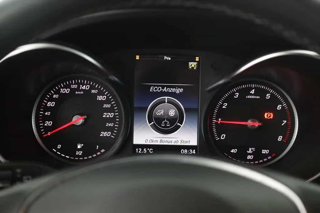 Mercedes-Benz C 180 T Avantgarde LED Navi Sitzheizung PDC 06/2017-photo-18