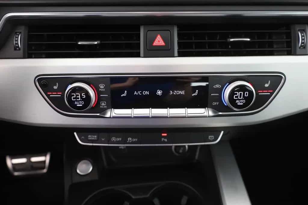 Audi A4 Avant 2.0 TFSI S-Tronic S-Line Bi-Xenon Navi 02/2018-photo-11