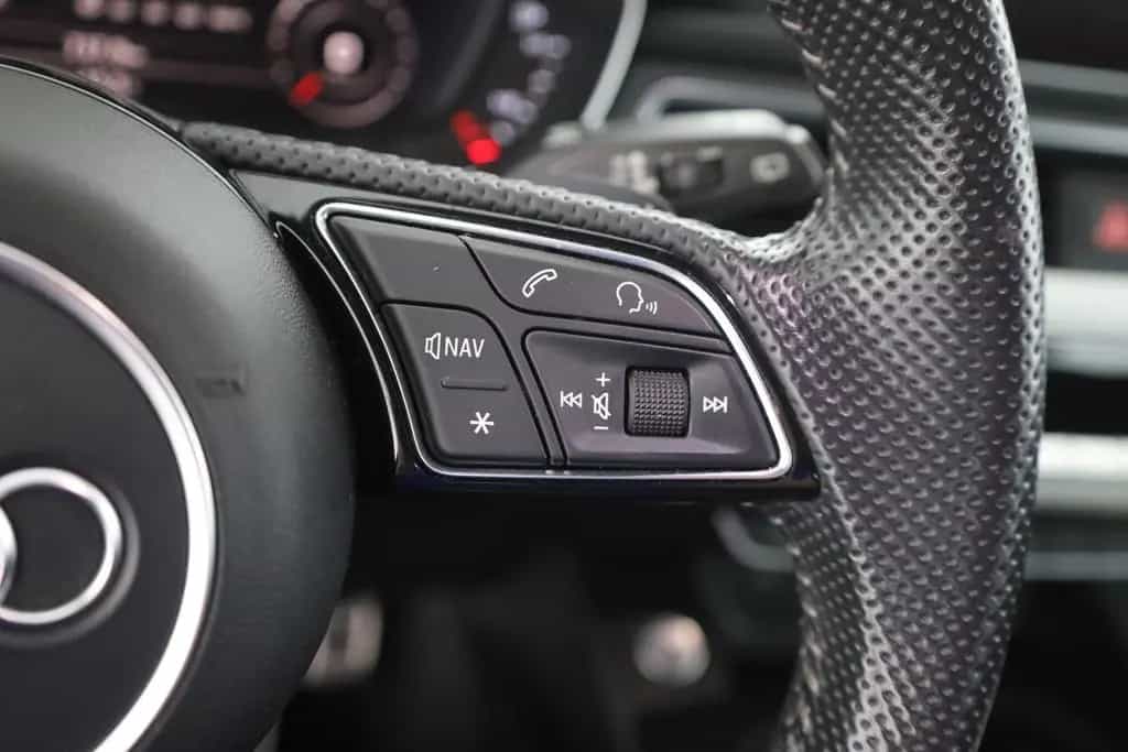 Audi A4 Avant 2.0 TFSI S-Tronic S-Line Bi-Xenon Navi 02/2018-photo-16