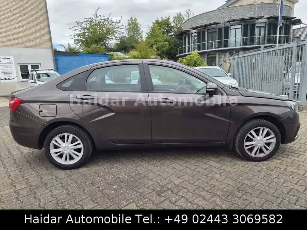 Lada Vesta 1.6 16V 09/2017-photo-2