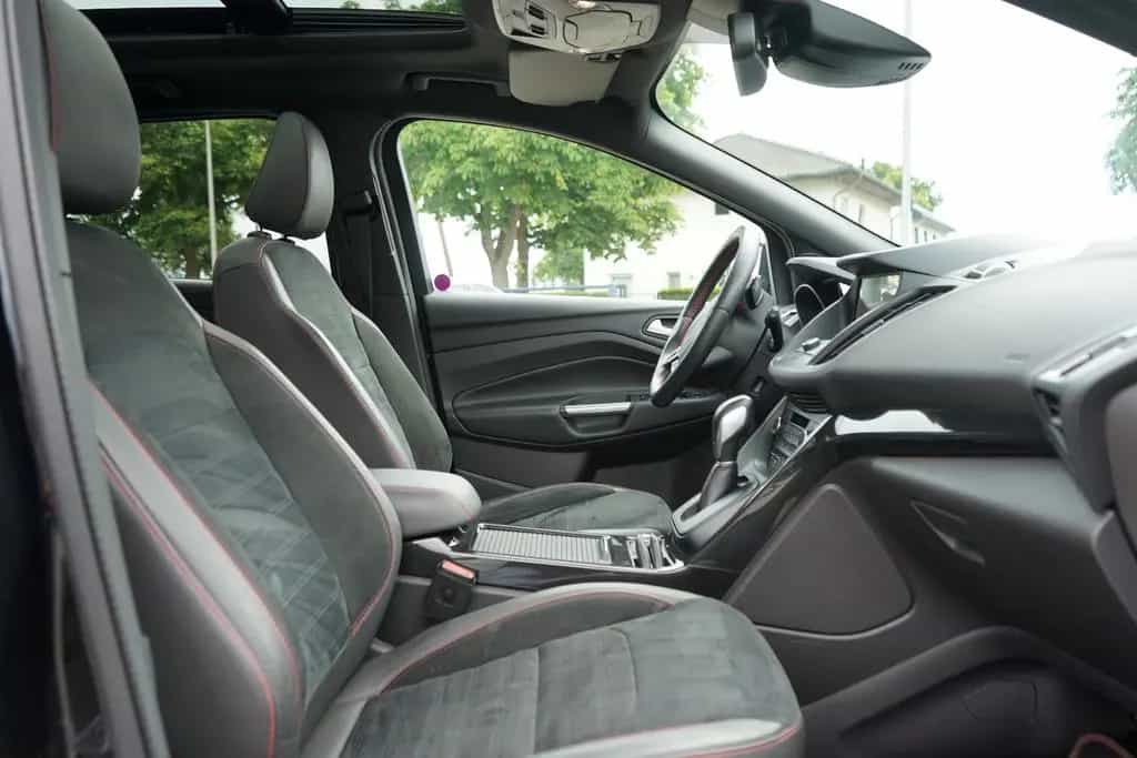 Ford Kuga ST-Line 03/2019-photo-17