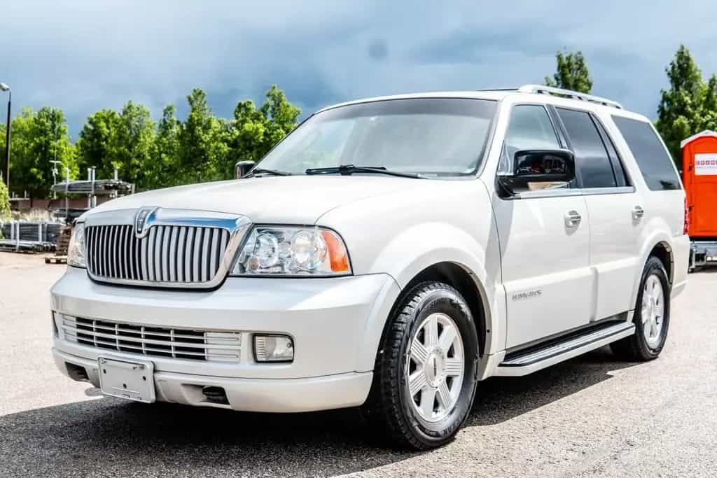 Lincoln Navigator 02/2005-photo-0