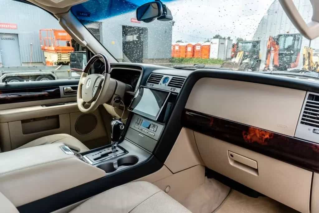 Lincoln Navigator 02/2005-photo-11