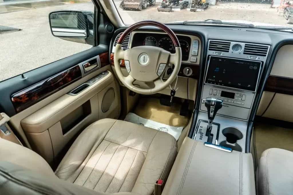 Lincoln Navigator 02/2005-photo-7