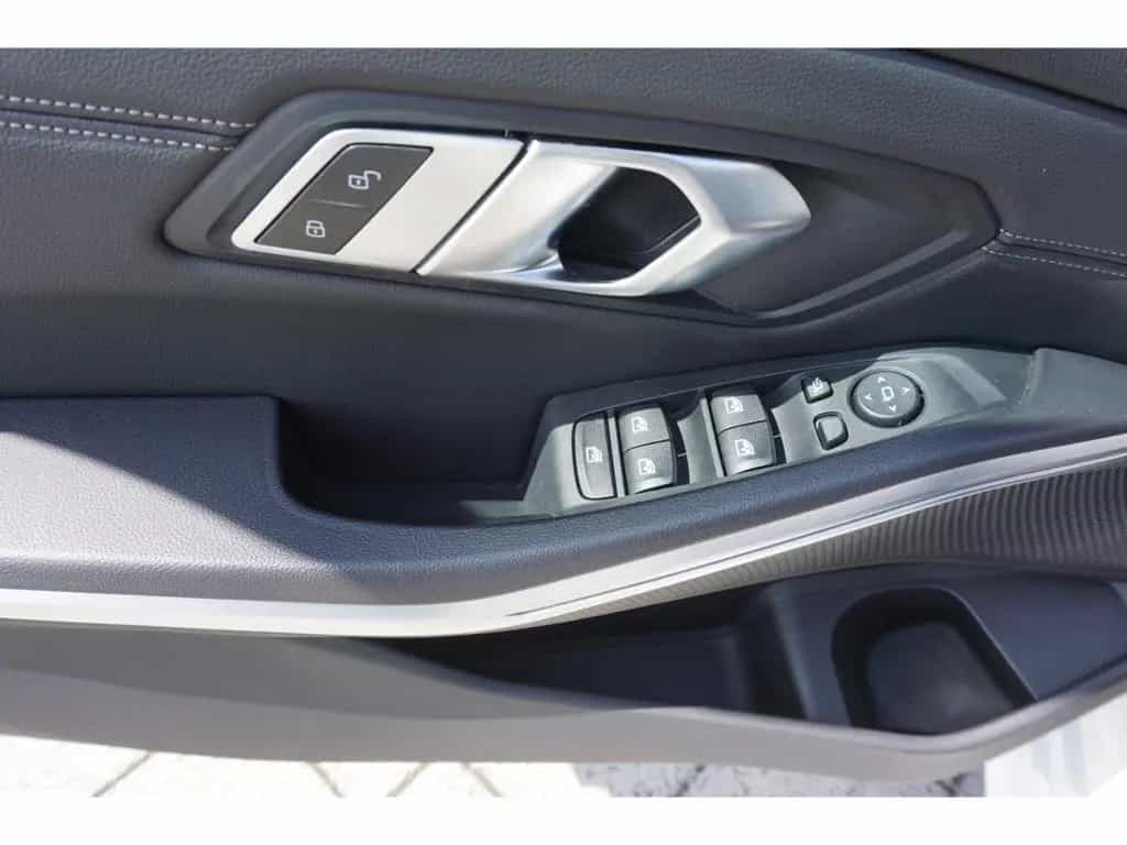BMW 320 d Sport Line Lim Aut. GLASDACH+KLIMA+SHZG+KO 03/2022-photo-10