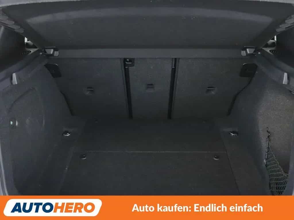 BMW 120 1er 120i Edition M Sport Shadow Aut.*NAVI*LED* 09/2018-photo-17