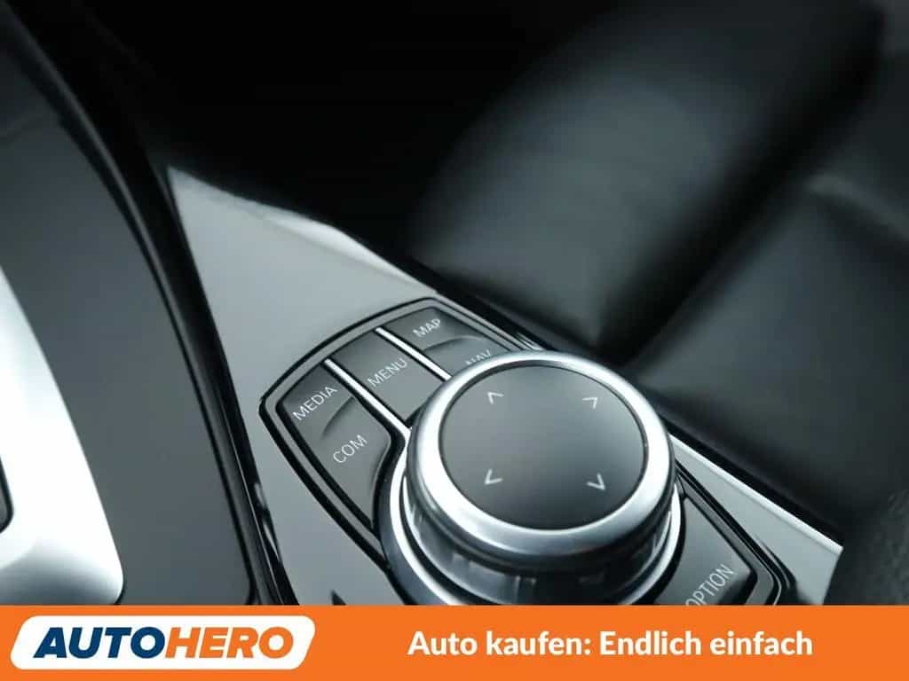 BMW 120 1er 120i Edition M Sport Shadow Aut.*NAVI*LED* 09/2018-photo-23