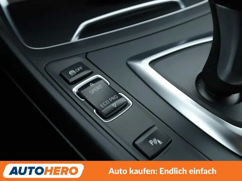 BMW 120 1er 120i Edition M Sport Shadow Aut.*NAVI*LED* 09/2018-photo-24
