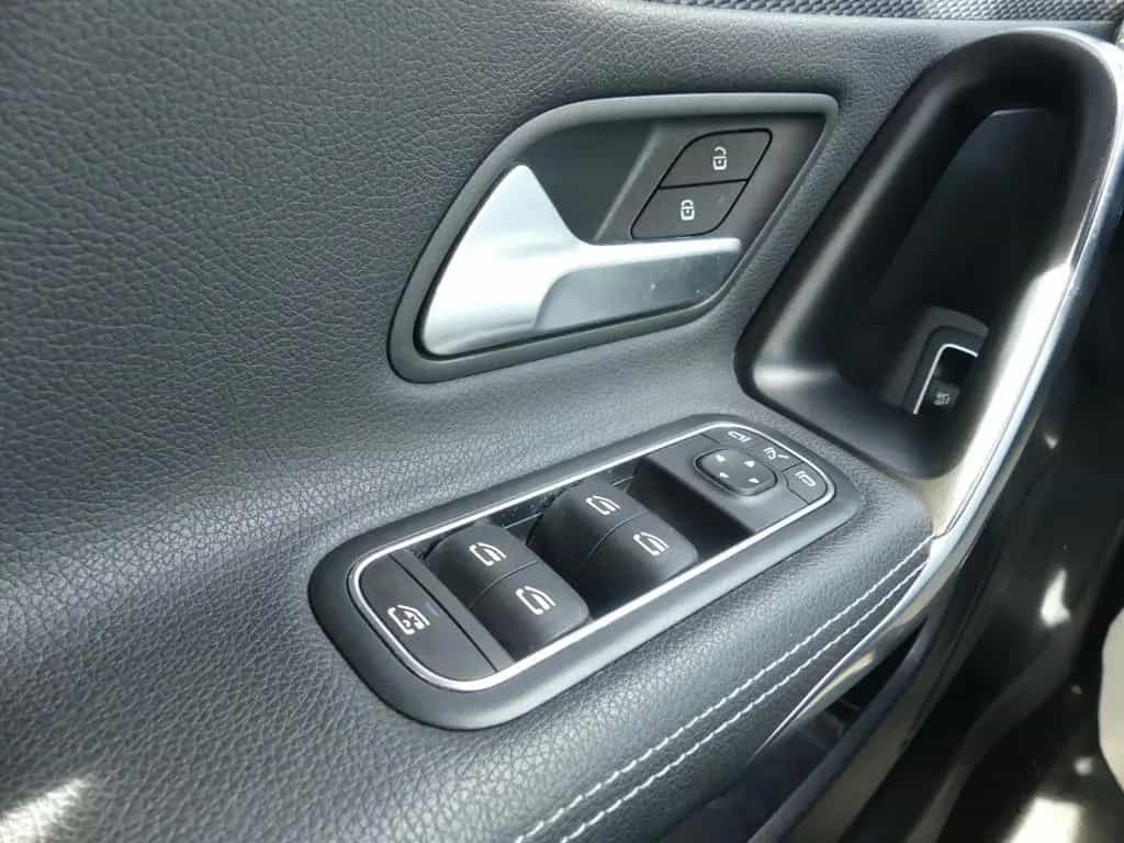 Mercedes-Benz CLA 180 Shooting Brake MBUX*Widescreen*LED*Navi 12/2019-photo-18