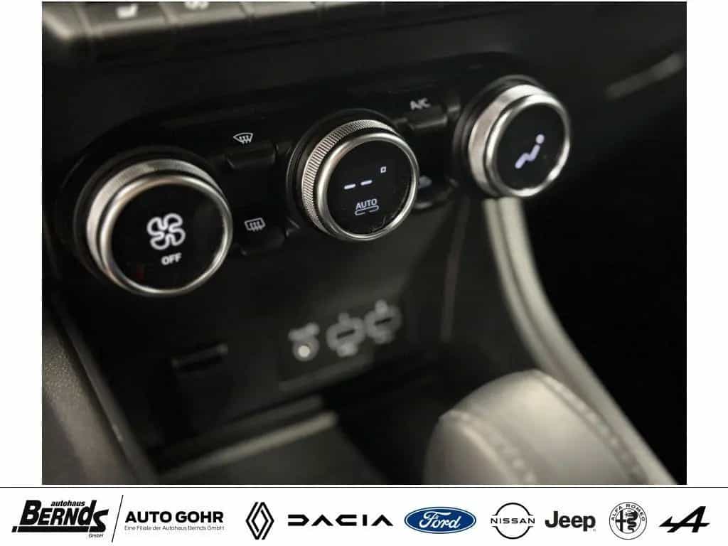Renault Captur TCe Mild Hybrid 140 EDC GPF TECHNO NAVI K 12/2023-photo-17