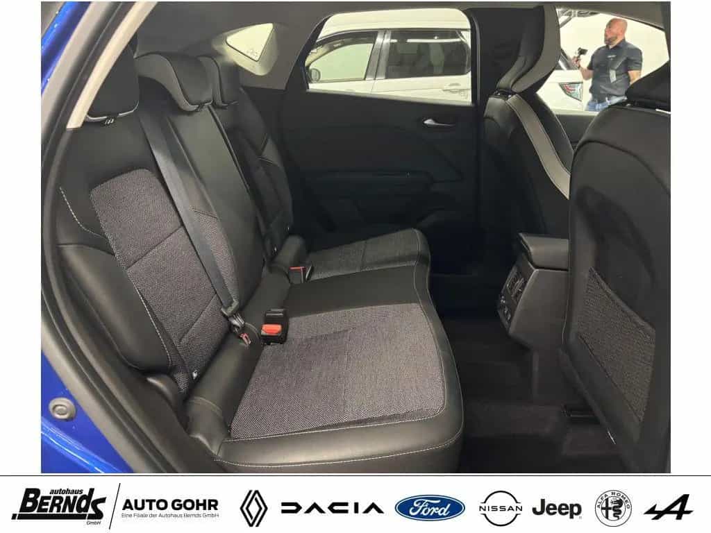 Renault Captur TCe Mild Hybrid 140 EDC GPF TECHNO NAVI K 12/2023-photo-3