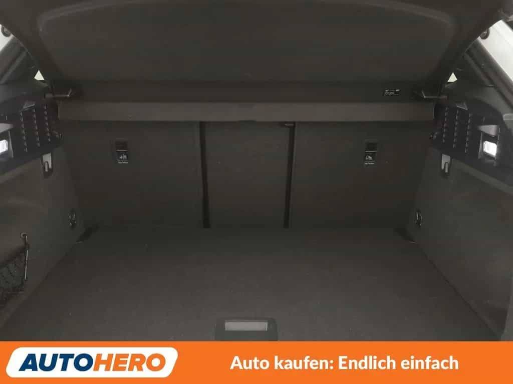 Audi Q2 40 TFSI quattro Sport Aut.*NAVI*LED*ACC*CAM* 12/2019-photo-17