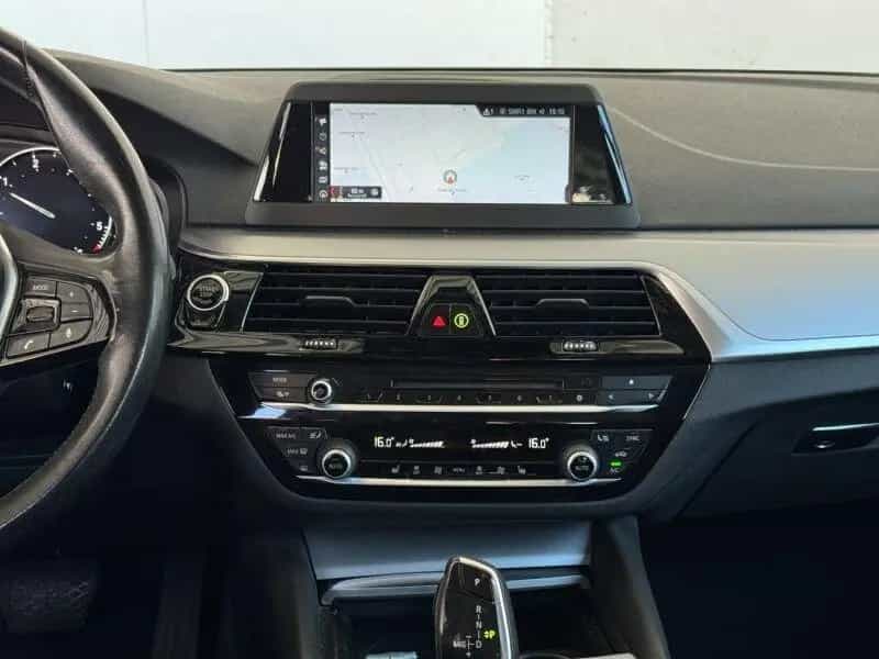 BMW 520 d Tour. Navi.LED.RüKam.Sitzheiz.ParkAssistent 12/2018-photo-6