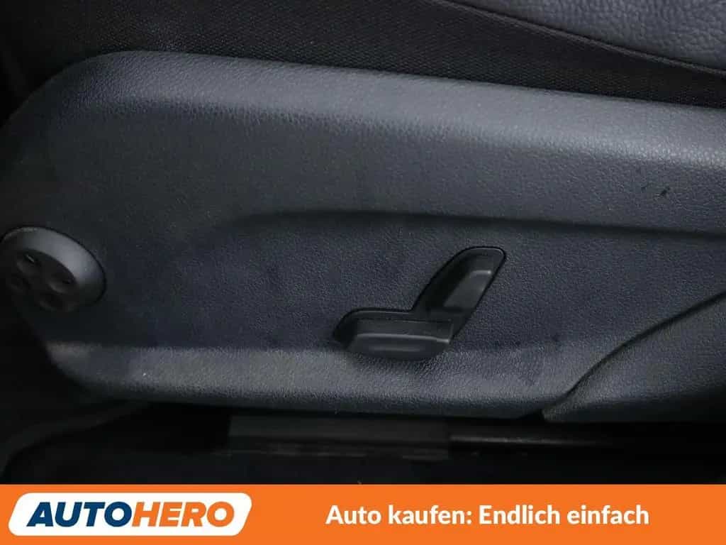 Mercedes-Benz C 180 CGI Avantgarde Aut.*NAV*LED*TEMP*PDC*SHZ* 09/2019-photo-31