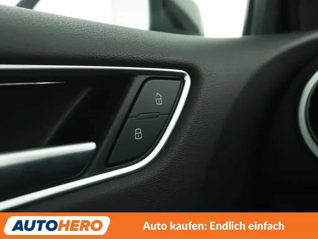 Audi A3 Sportback 1.5 TFSI ACT sport Aut.*NAVI*LED* 01/2019-photo-32