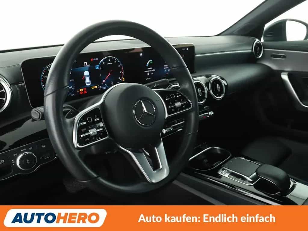 Mercedes-Benz CLA 180 Progressive Aut.*NAVI*LED*TEMPO*PDC*SHZ* 09/2019-photo-10