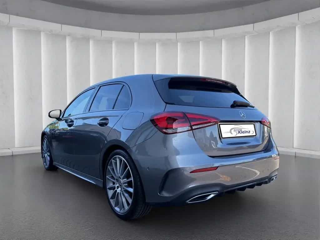Mercedes-Benz A 180 AMG+R-KAMERA+TOTWINKEL+LED+AMBIENTELICHT+ 01/2019-photo-1