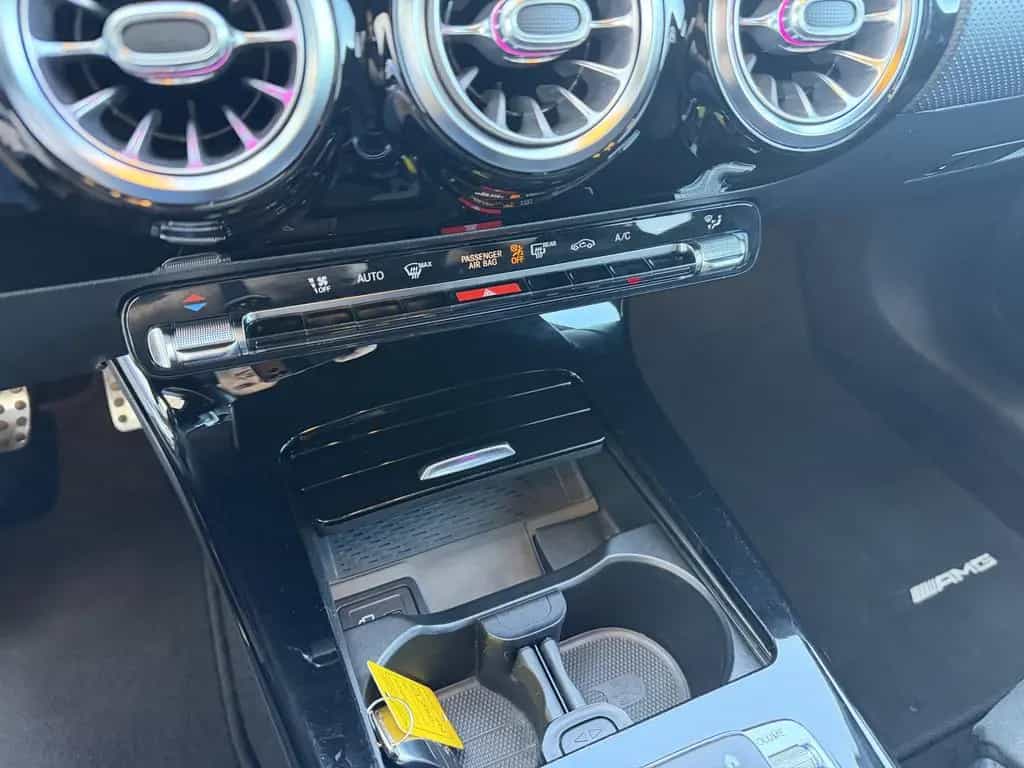 Mercedes-Benz A 180 AMG+R-KAMERA+TOTWINKEL+LED+AMBIENTELICHT+ 01/2019-photo-13