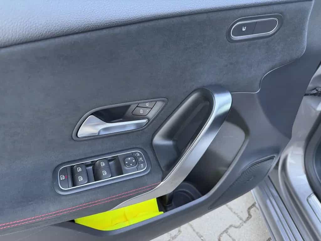 Mercedes-Benz A 180 AMG+R-KAMERA+TOTWINKEL+LED+AMBIENTELICHT+ 01/2019-photo-5