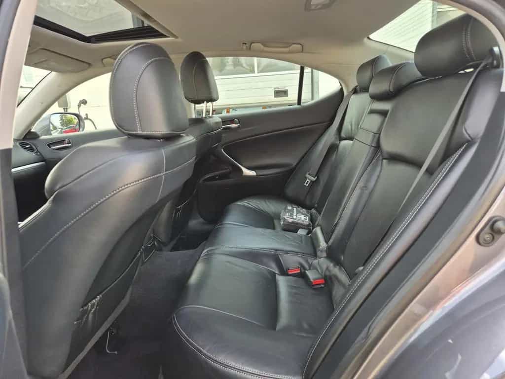 Lexus IS 250 250 V6 Limited Edition Leder, GSHD, Rückf 02/2012-photo-21