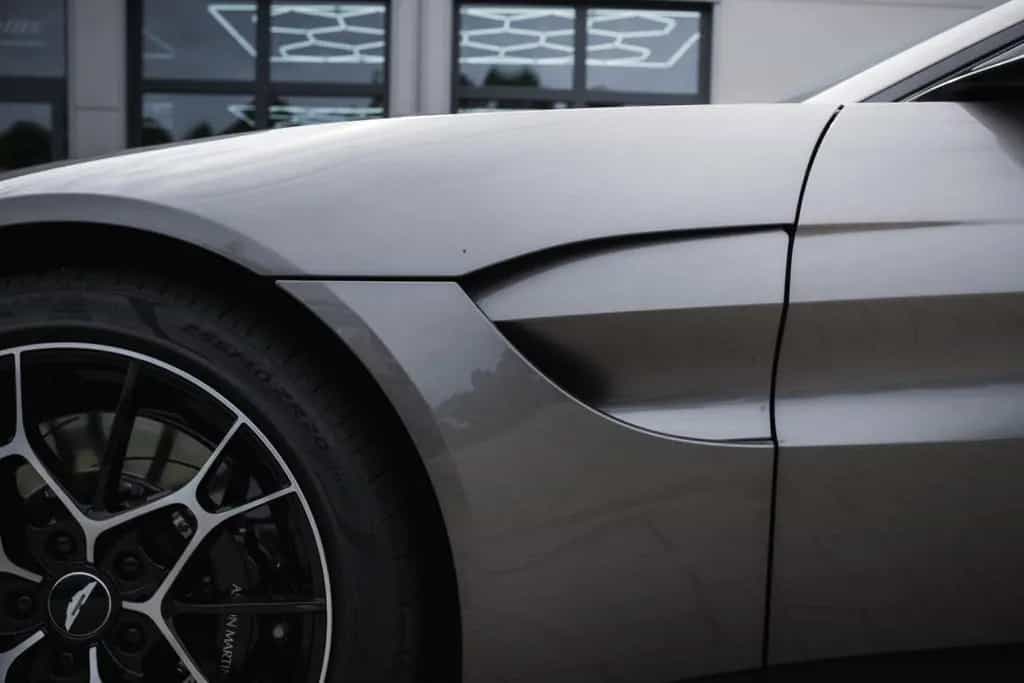 Aston Martin V8 Vantage -Roadster-AM Spezilafarbe-Sport Plus. 05/2021-photo-5