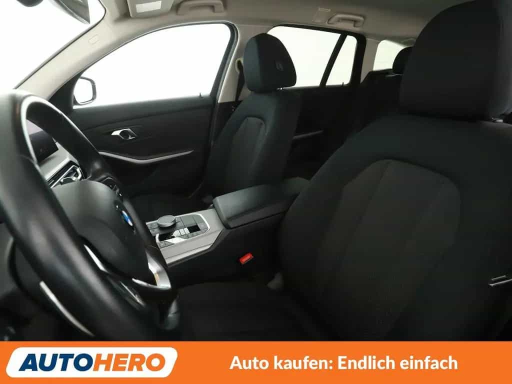 BMW 318 3er 318d Mild-Hybrid Aut.*NAVI*TEMPO*PDC*SHZ* 09/2022-photo-9