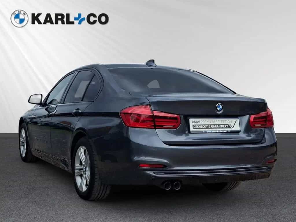 BMW 320 d Sport Line Navi HiFi LED RFK Lordosenstütz 05/2017-photo-2