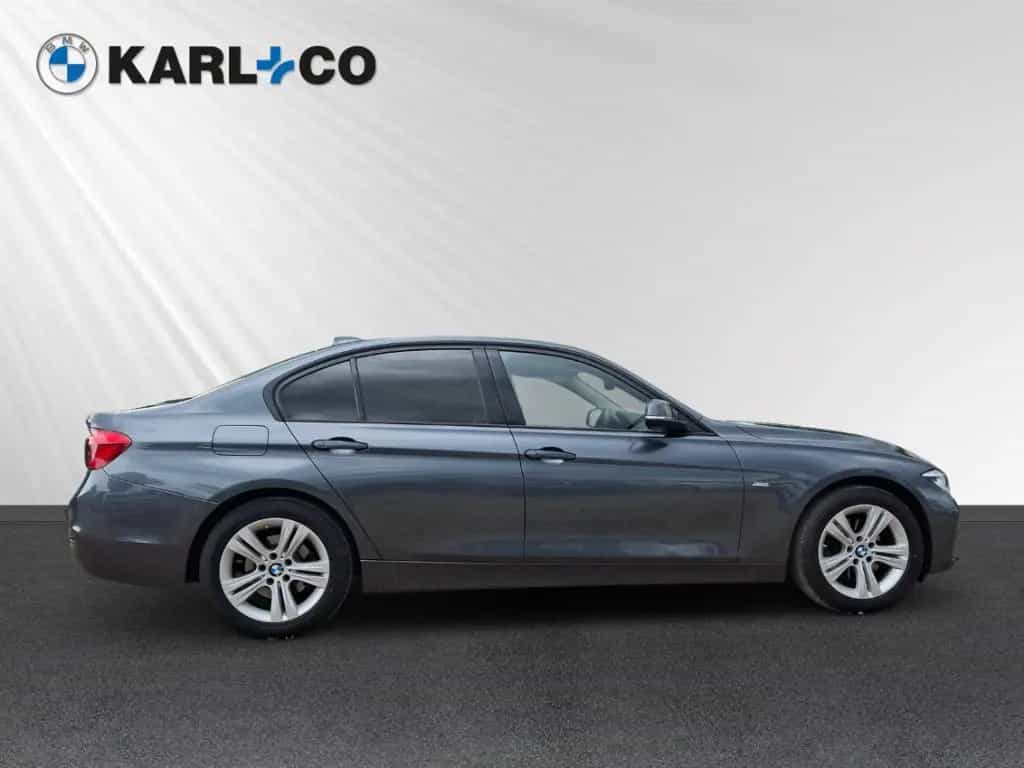 BMW 320 d Sport Line Navi HiFi LED RFK Lordosenstütz 05/2017-photo-4
