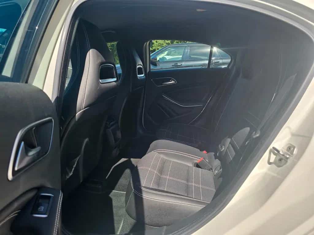 Mercedes-Benz A 180 Score/Urban Navi LED 02/2016-photo-16