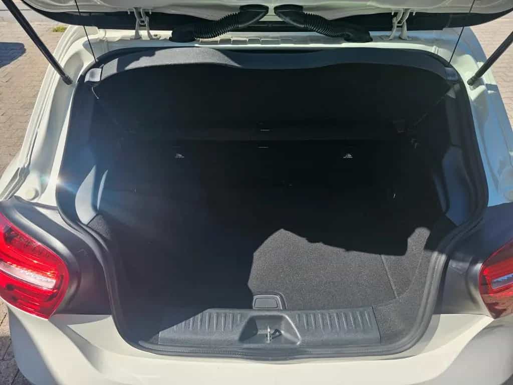 Mercedes-Benz A 180 Score/Urban Navi LED 02/2016-photo-17