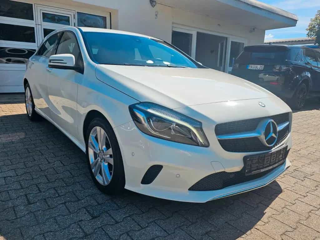 Mercedes-Benz A 180 Score/Urban Navi LED 02/2016-photo-2
