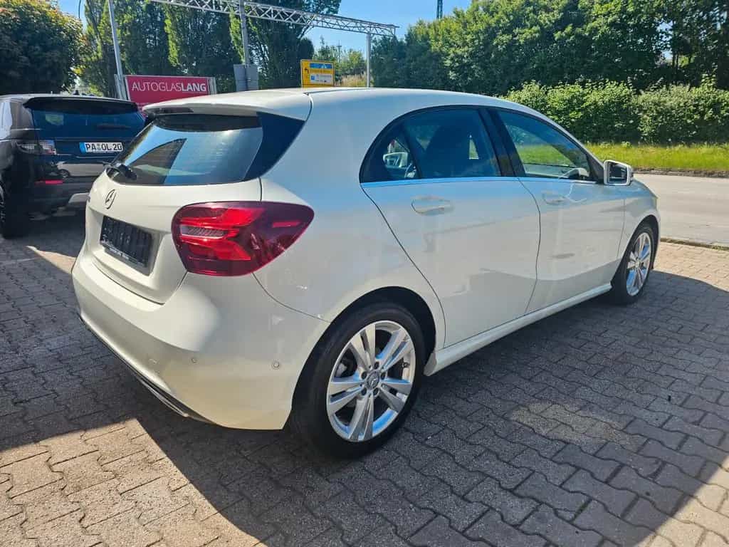 Mercedes-Benz A 180 Score/Urban Navi LED 02/2016-photo-4
