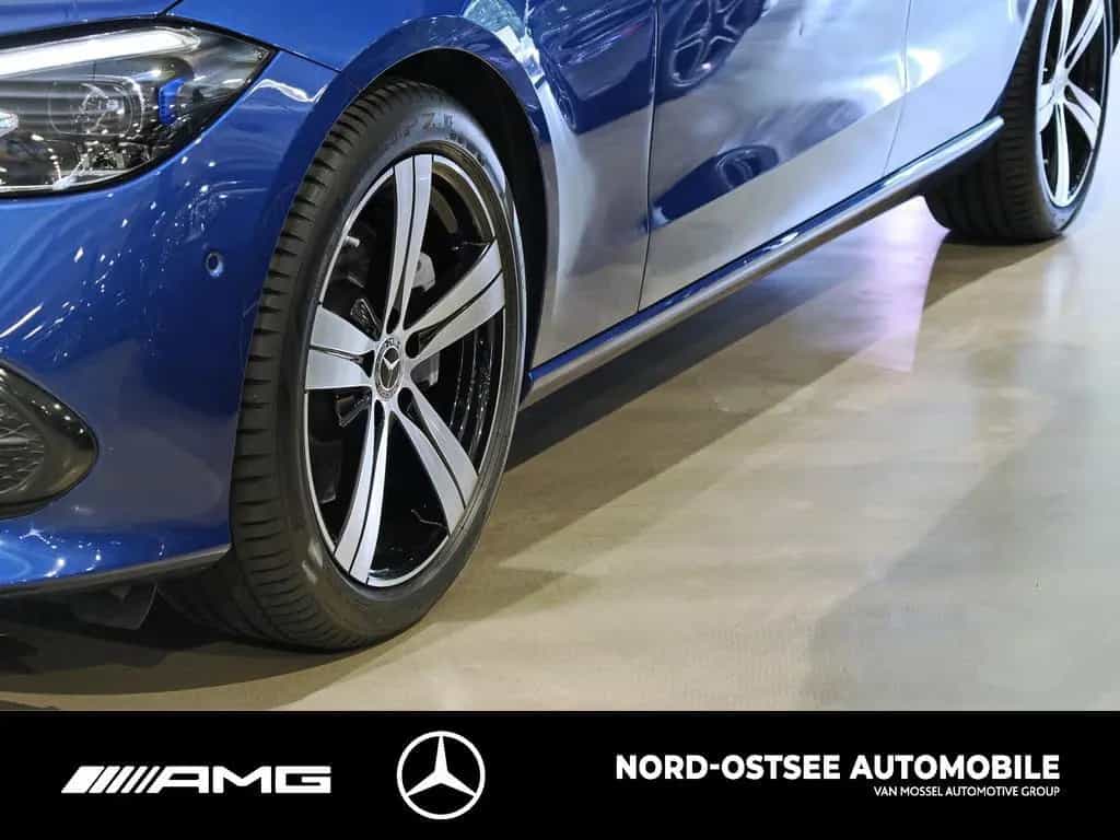Mercedes-Benz C 300 T AVANTGARDE KAMERA PANO TEMPO SITZHZG HUD 05/2023-photo-4