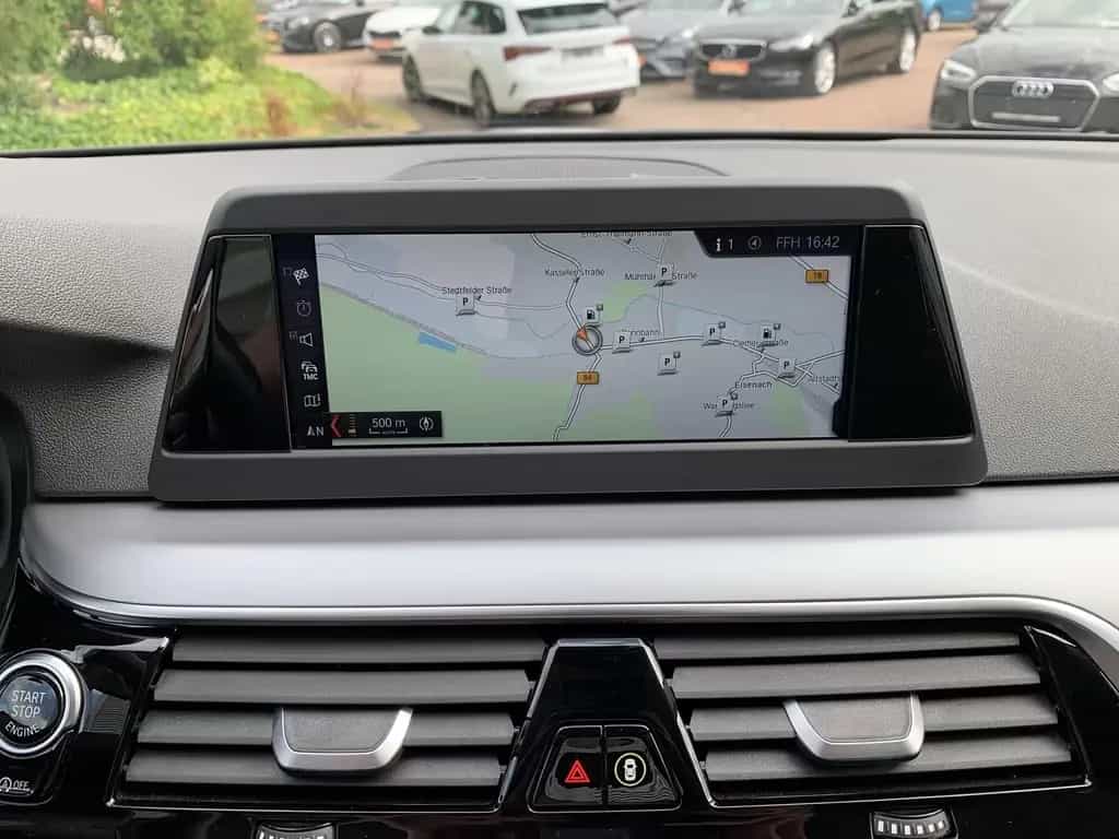 BMW 520 i Limousine Voll-LED+Navi+Klimaaut+Sitzhzg 10/2018-photo-14