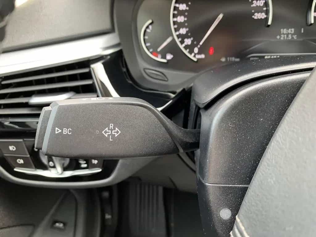 BMW 520 i Limousine Voll-LED+Navi+Klimaaut+Sitzhzg 10/2018-photo-18