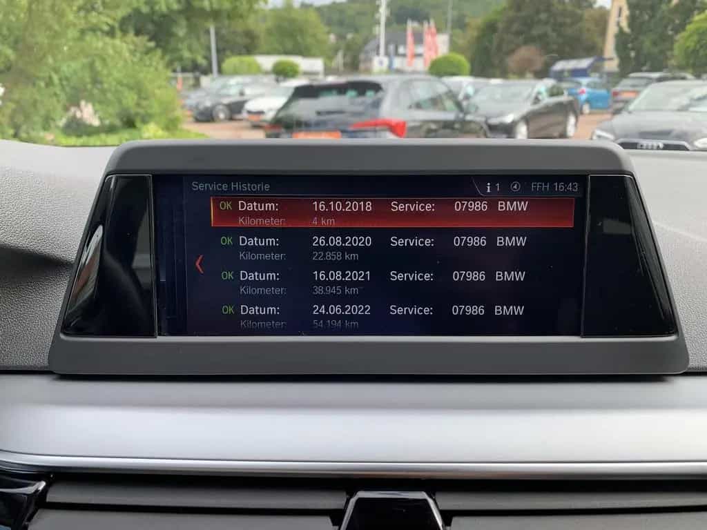 BMW 520 i Limousine Voll-LED+Navi+Klimaaut+Sitzhzg 10/2018-photo-22